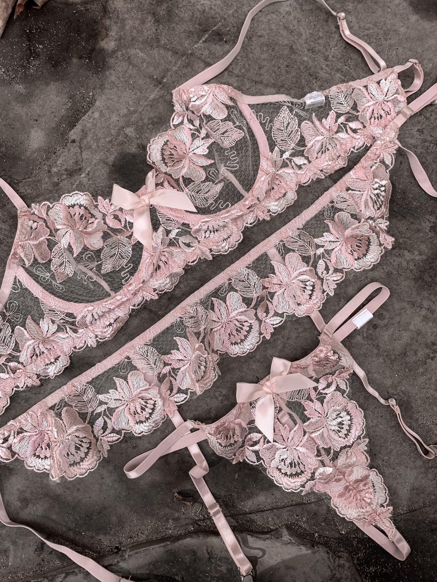 FLORAL ROSE SET
