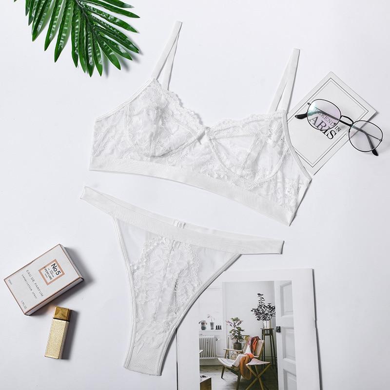 INTIMATE LINGERIE SET